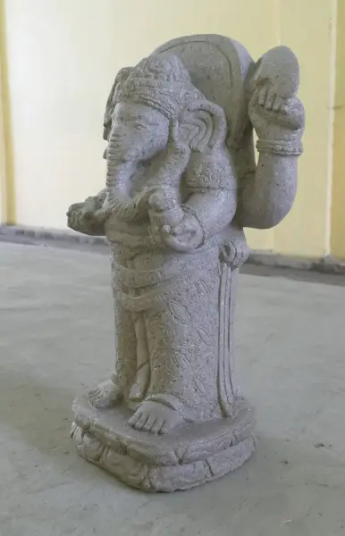 Product image 6 of the product “Standing Ganesha, 62 cm height, riverstone, stonemasony ”